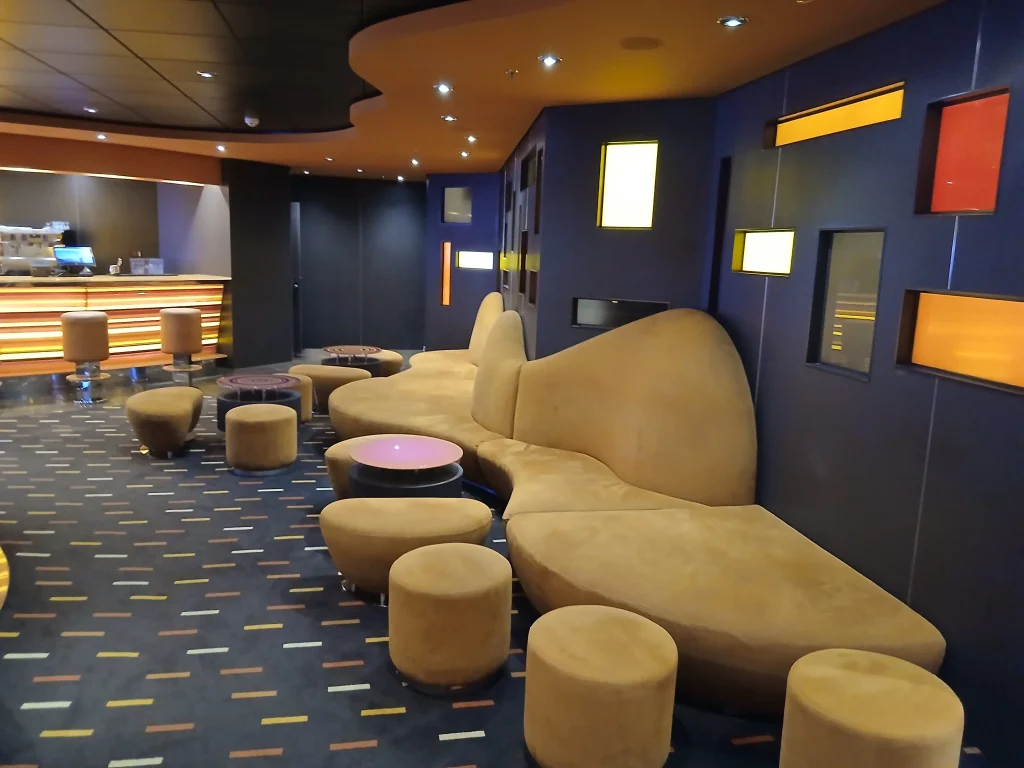 Les bars du MSC Divina