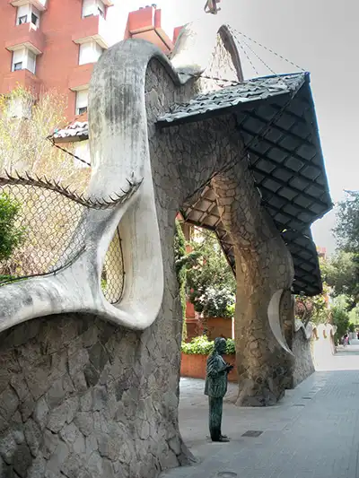 Barcelona travel guide Casa Mila 1