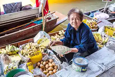 Damnoen Saduak market bangkok mtt