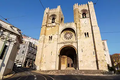 Escala de crucero en Lisboa catedral