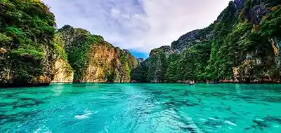 Phuket travel guide Koh Phi Phi island mtt 1