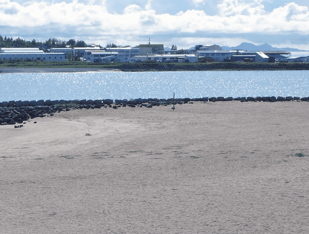 La plage de Nauthólsvík 1