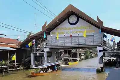 Maeklong marché ferroviaire à Bangkok mtt1