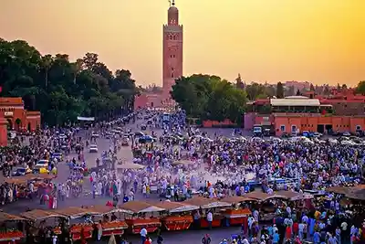  La place Jemaa el-Fna 2MTT