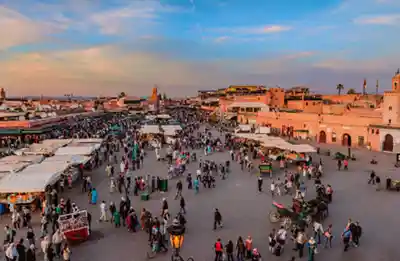Marrakech - La place Jemaa el-Fna 2MTT