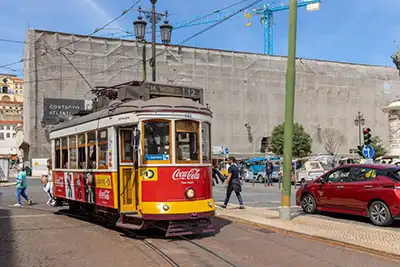 Scalo di crociera a Lisbona tram 28