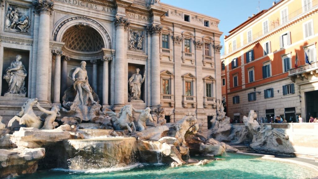 Scalo di crociera a Roma fontana di trevi