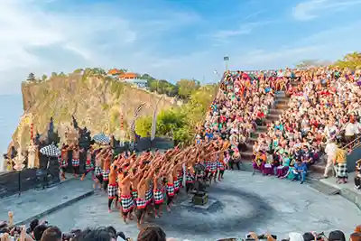 Spectacle de feu et de danse Kecak à Uluwatu mtt 1