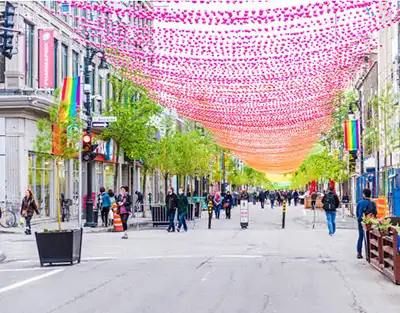 Montreal travel guide Street sainte Catherine 