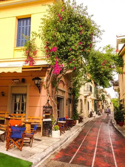 Athens travel guide The Plaka in Athens 1