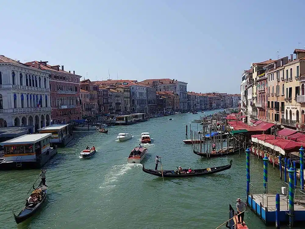 The traghetti Venice